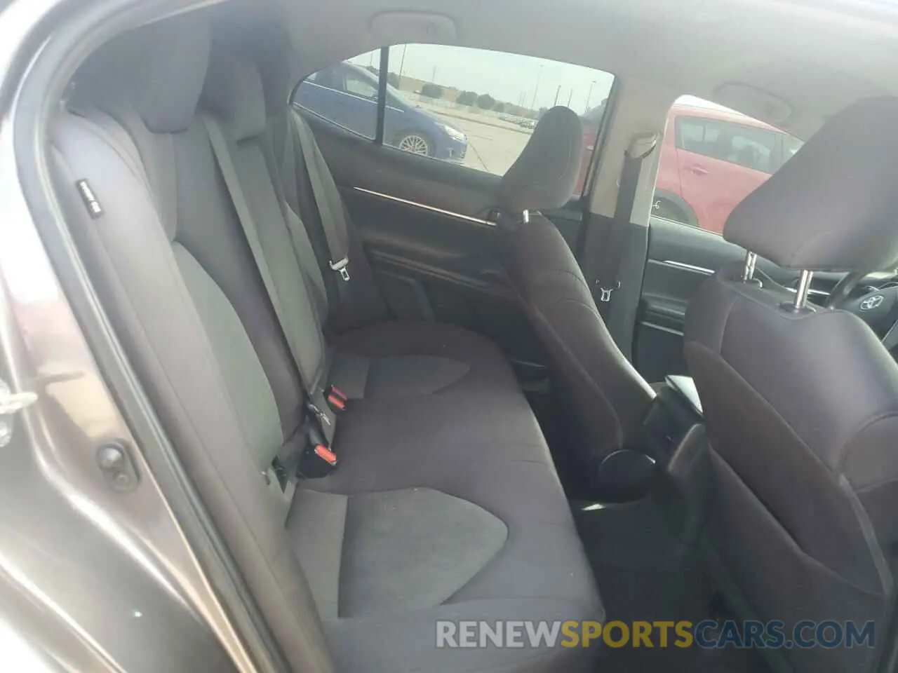 10 Photograph of a damaged car 4T1C11AK6LU349723 TOYOTA CAMRY 2020