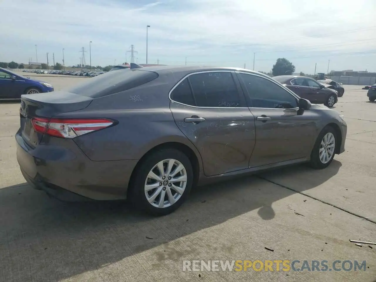 3 Photograph of a damaged car 4T1C11AK6LU349723 TOYOTA CAMRY 2020