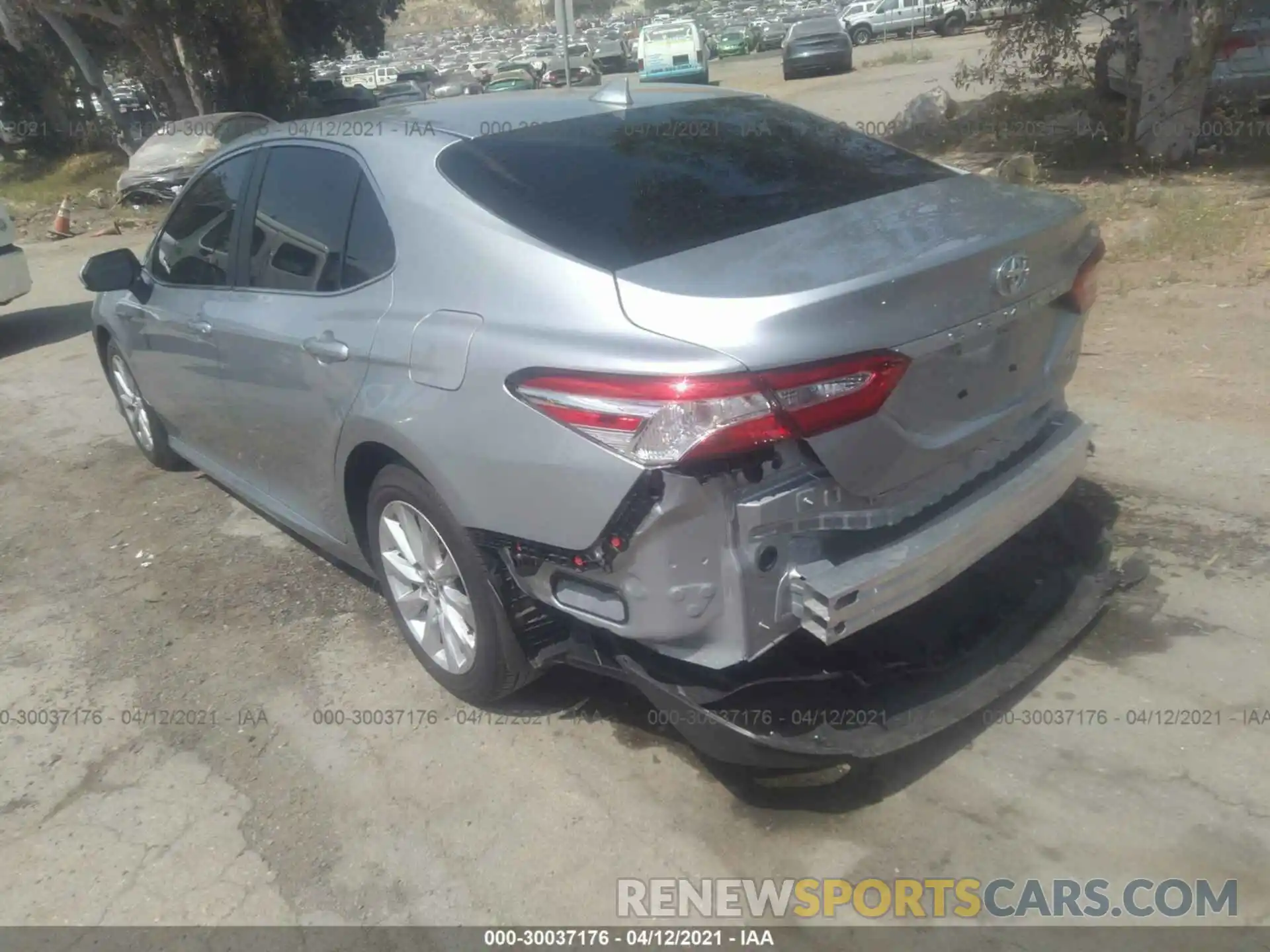 3 Photograph of a damaged car 4T1C11AK6LU351391 TOYOTA CAMRY 2020