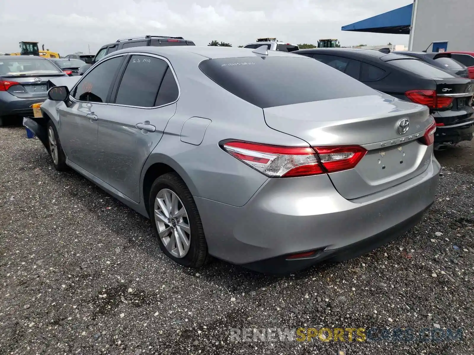 3 Photograph of a damaged car 4T1C11AK6LU355134 TOYOTA CAMRY 2020