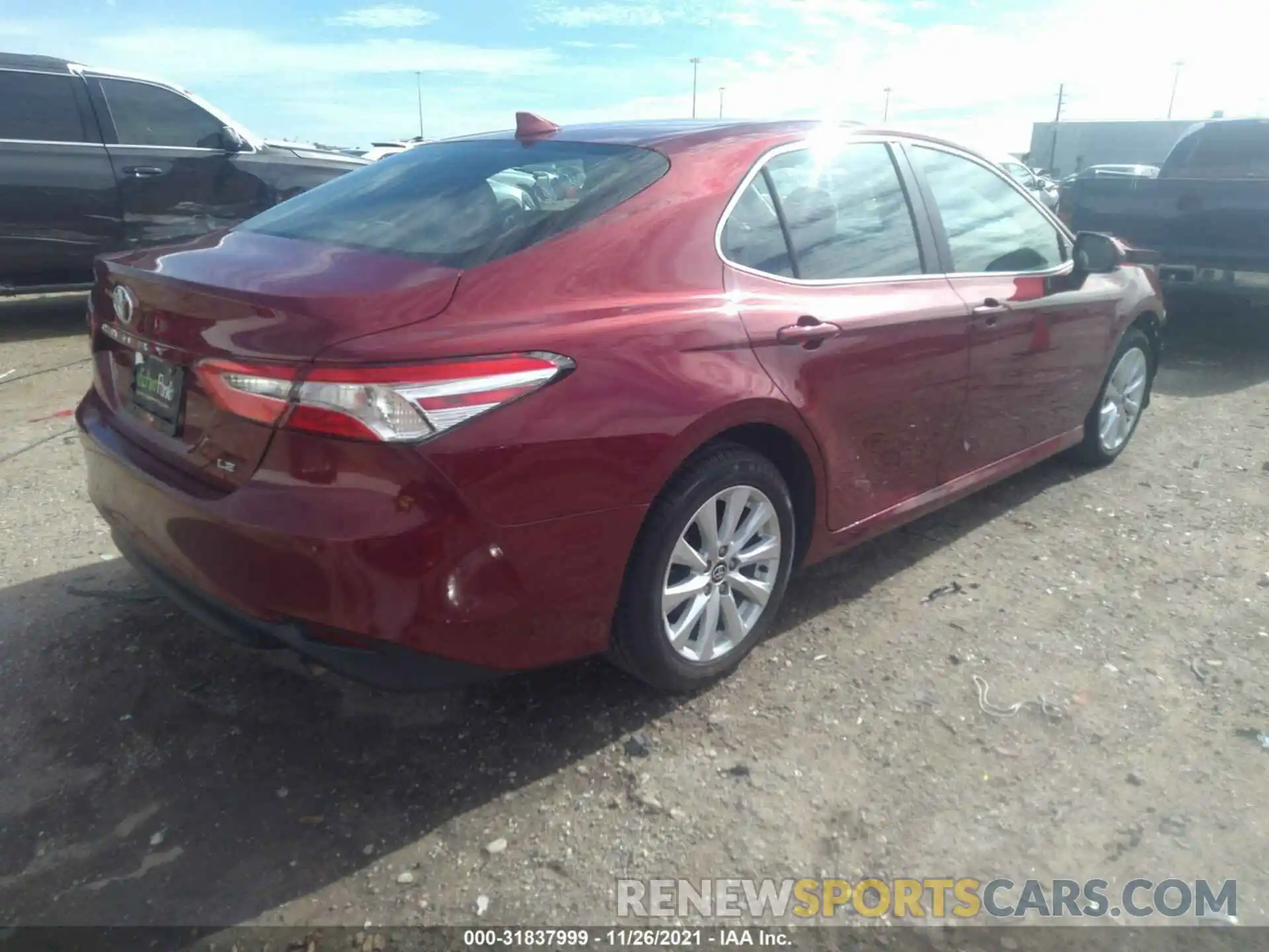 4 Photograph of a damaged car 4T1C11AK6LU355151 TOYOTA CAMRY 2020