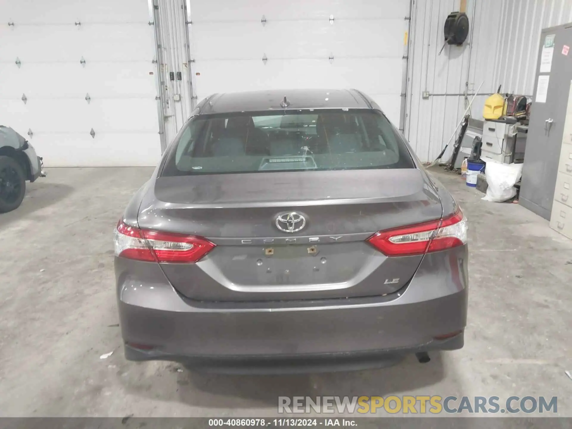 16 Photograph of a damaged car 4T1C11AK6LU359426 TOYOTA CAMRY 2020