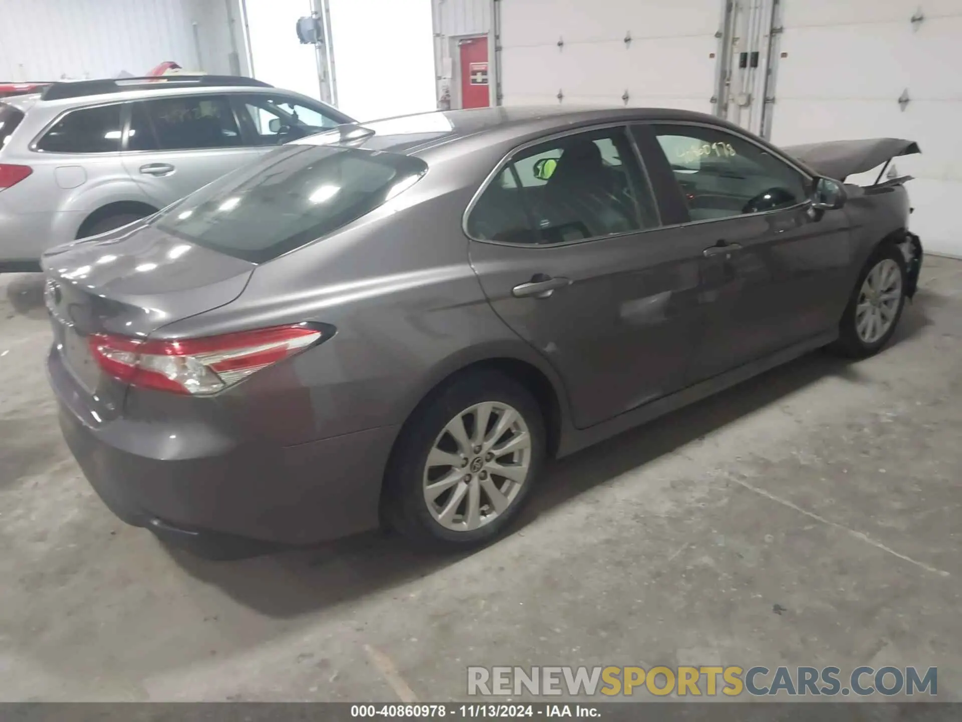 4 Photograph of a damaged car 4T1C11AK6LU359426 TOYOTA CAMRY 2020