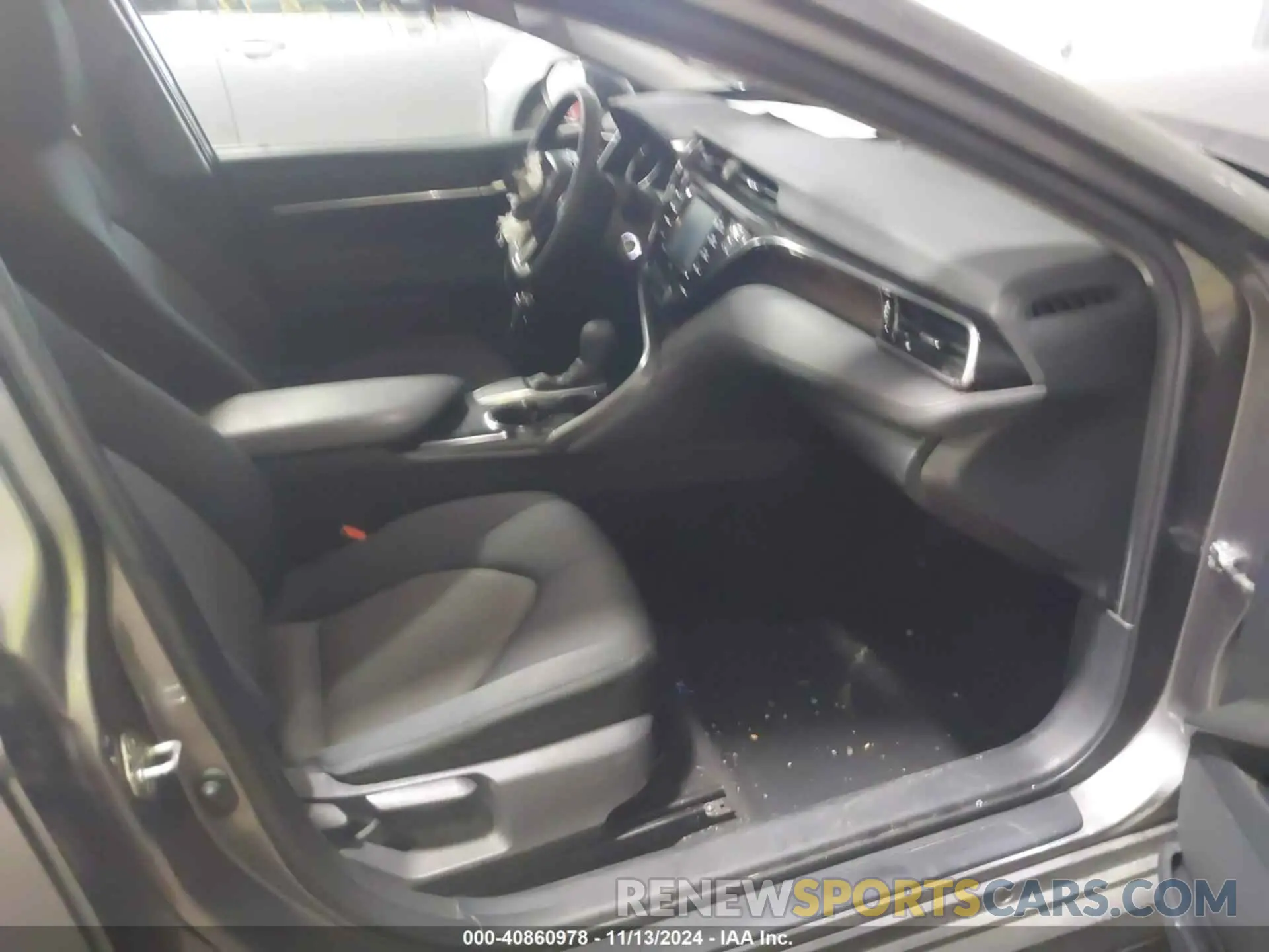 5 Photograph of a damaged car 4T1C11AK6LU359426 TOYOTA CAMRY 2020