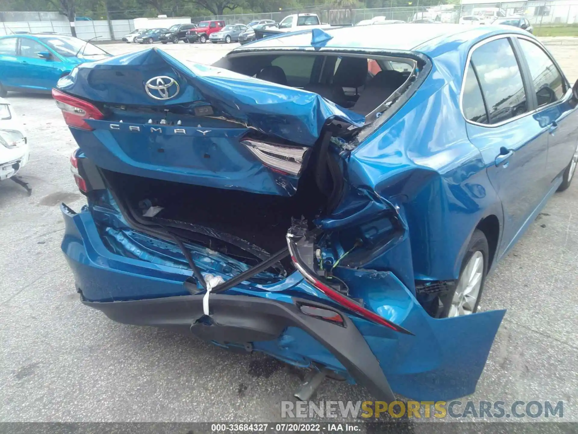 6 Photograph of a damaged car 4T1C11AK6LU388070 TOYOTA CAMRY 2020