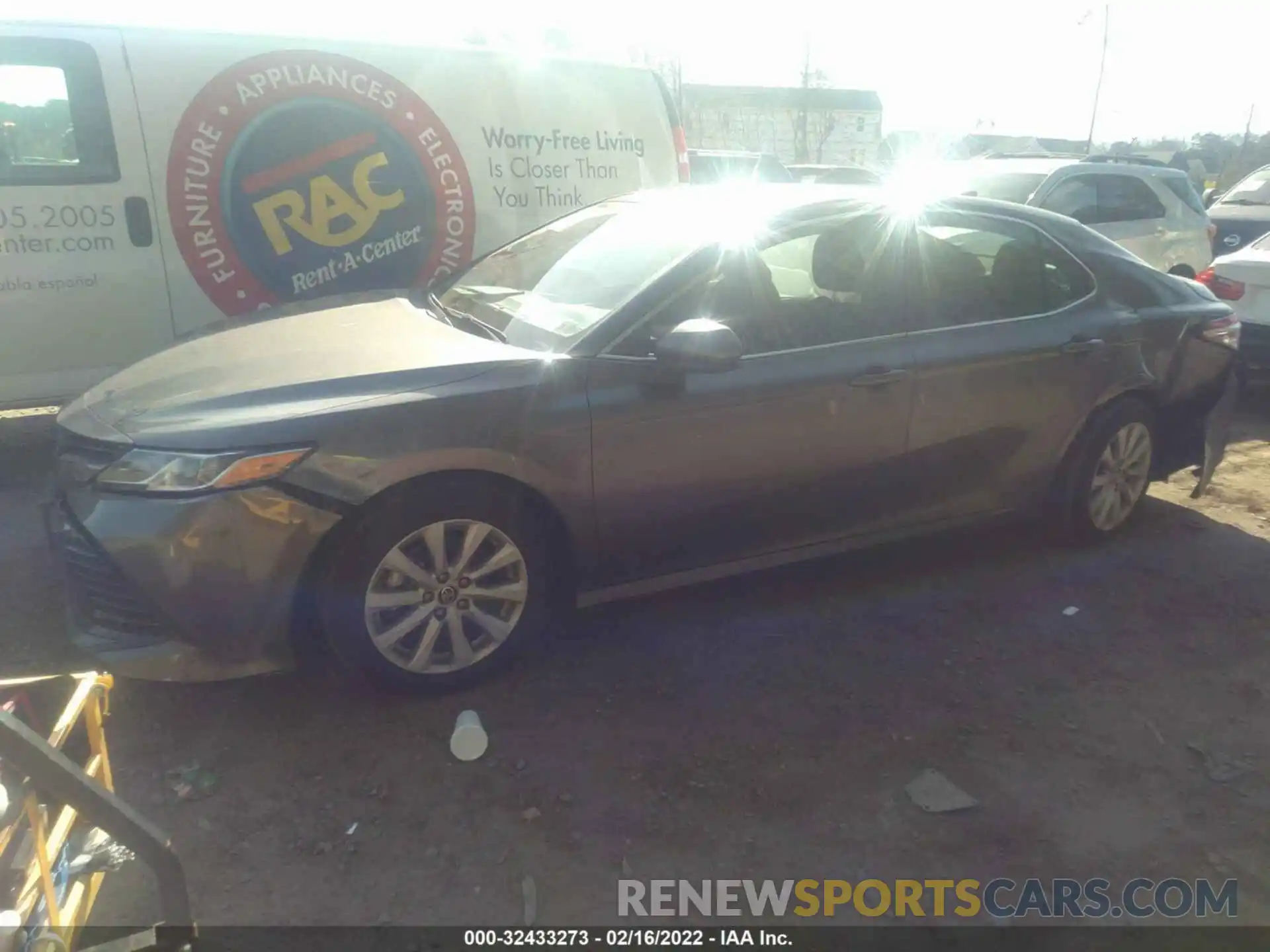 2 Photograph of a damaged car 4T1C11AK6LU394712 TOYOTA CAMRY 2020