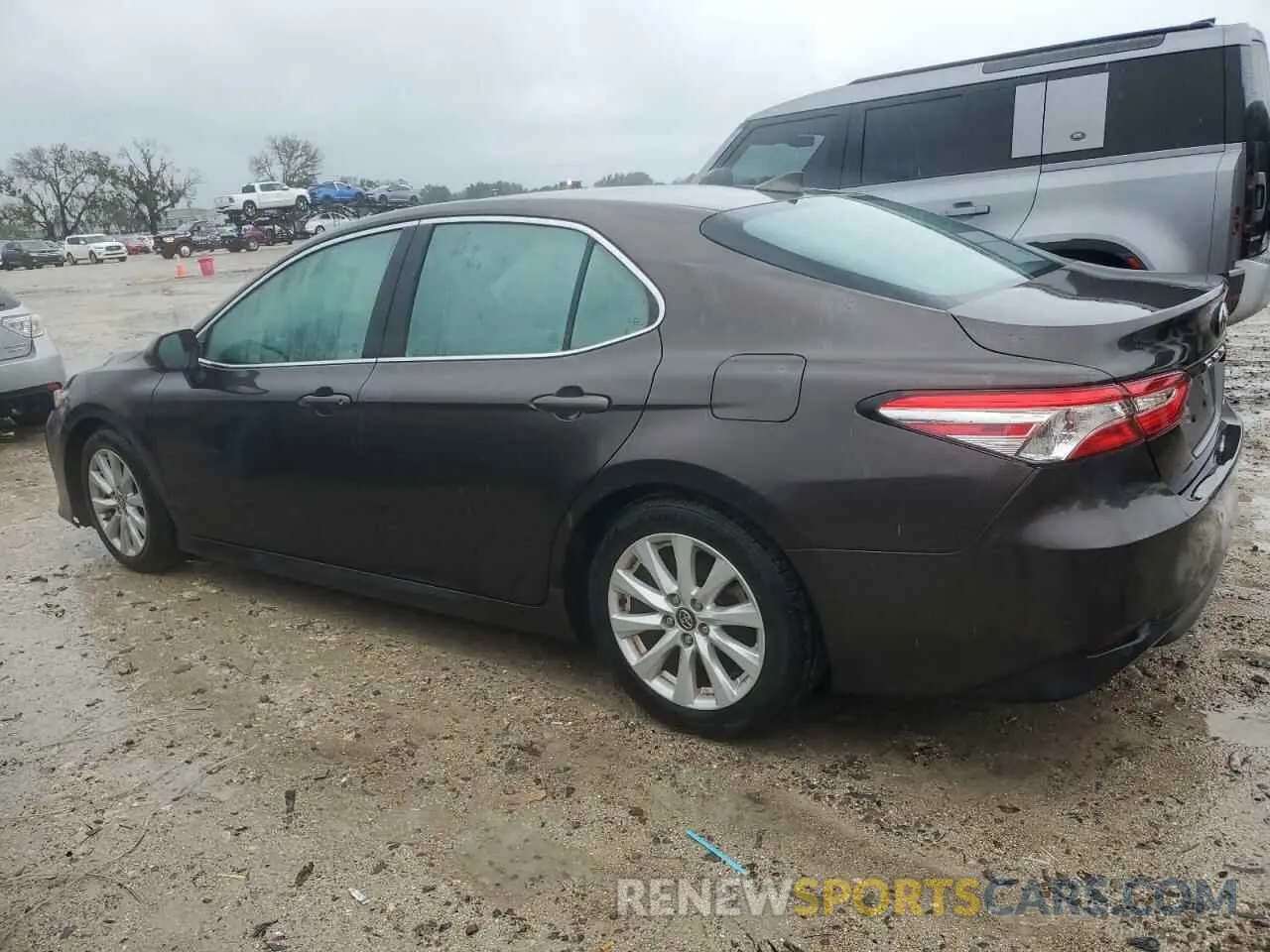 2 Photograph of a damaged car 4T1C11AK6LU861563 TOYOTA CAMRY 2020