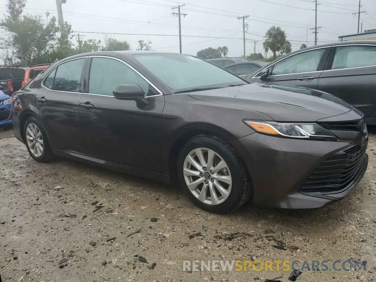 4 Photograph of a damaged car 4T1C11AK6LU861563 TOYOTA CAMRY 2020