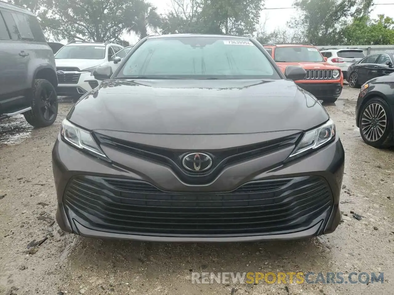 5 Photograph of a damaged car 4T1C11AK6LU861563 TOYOTA CAMRY 2020