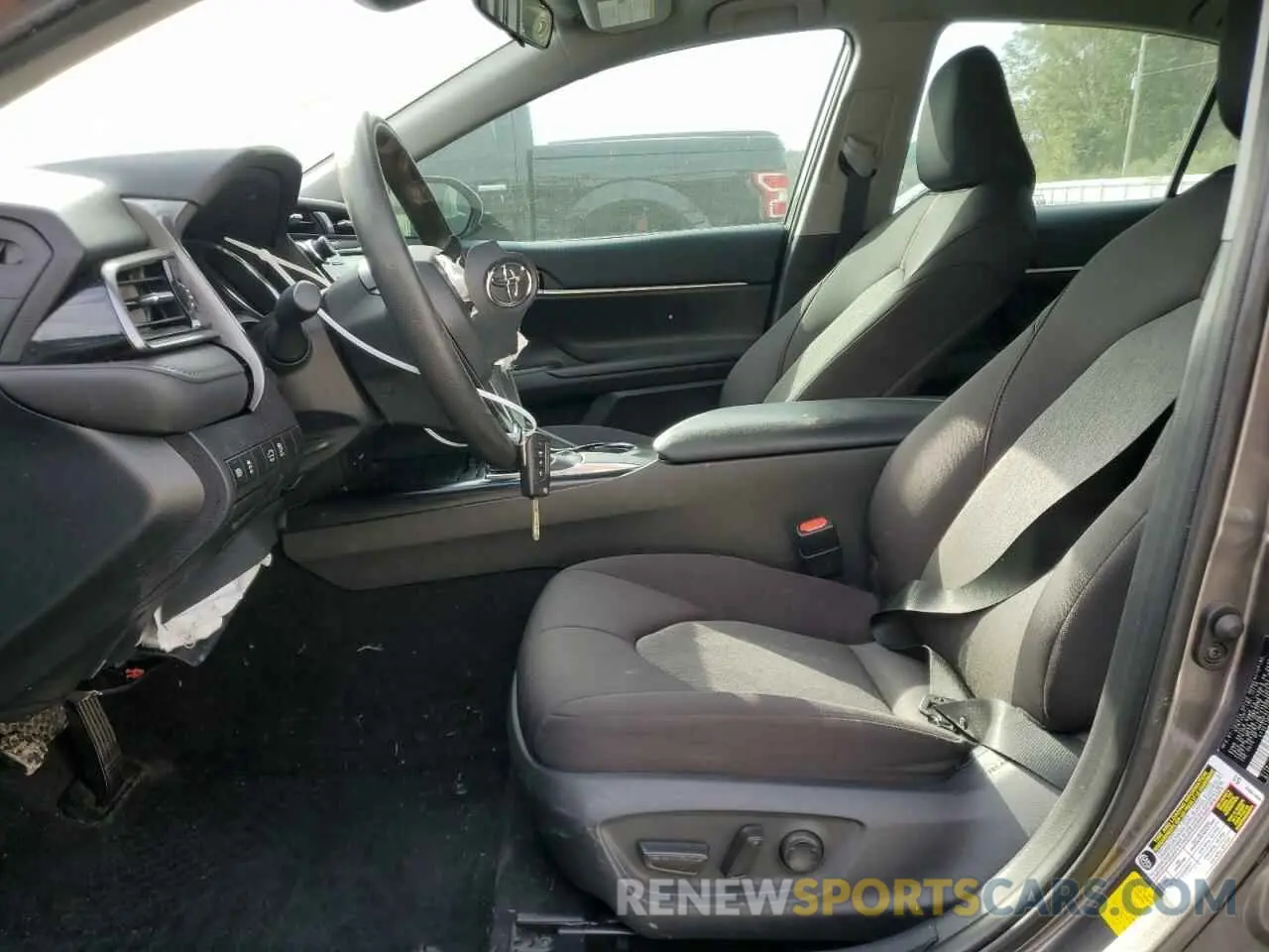 7 Photograph of a damaged car 4T1C11AK6LU864009 TOYOTA CAMRY 2020