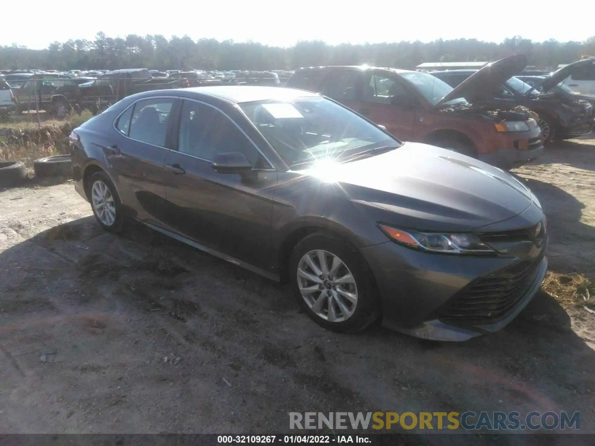 1 Photograph of a damaged car 4T1C11AK6LU873583 TOYOTA CAMRY 2020