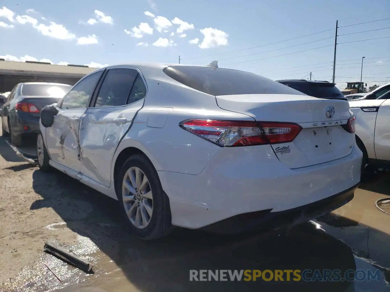 3 Photograph of a damaged car 4T1C11AK6LU877620 TOYOTA CAMRY 2020