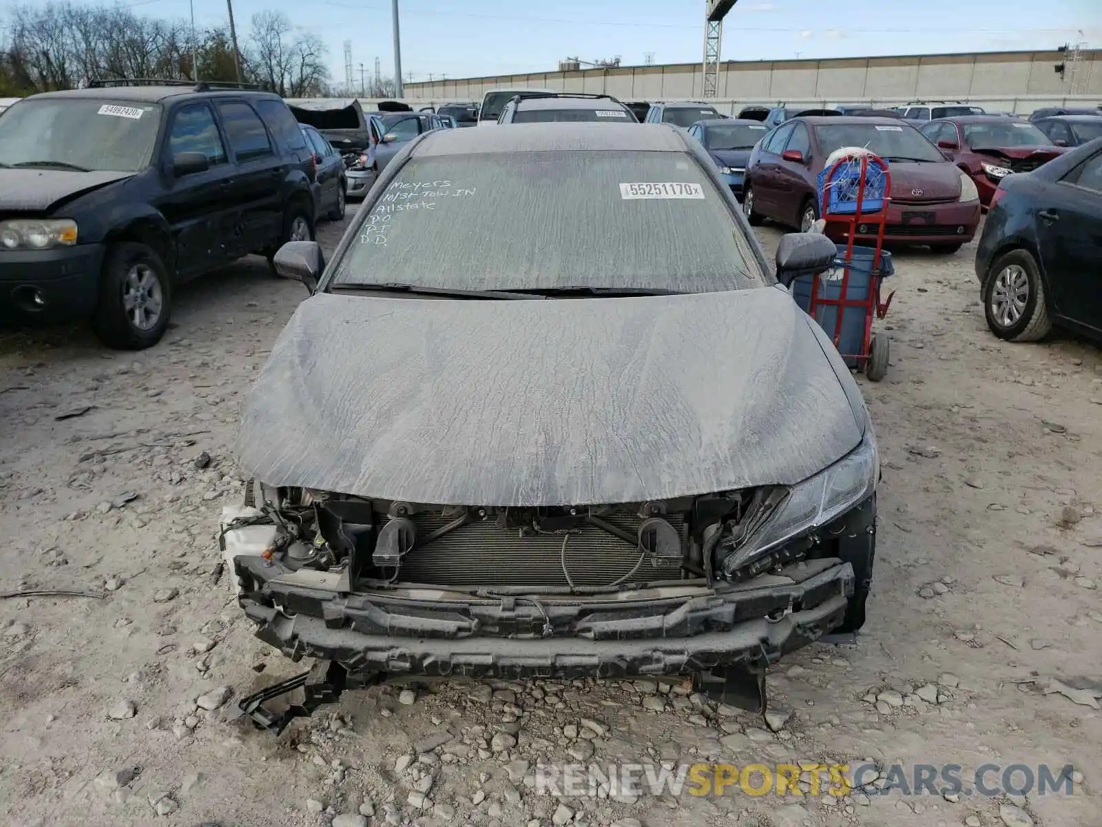 9 Photograph of a damaged car 4T1C11AK6LU882302 TOYOTA CAMRY 2020