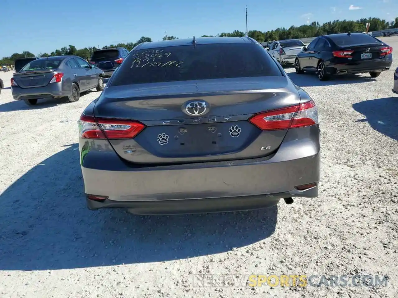 6 Photograph of a damaged car 4T1C11AK6LU886351 TOYOTA CAMRY 2020