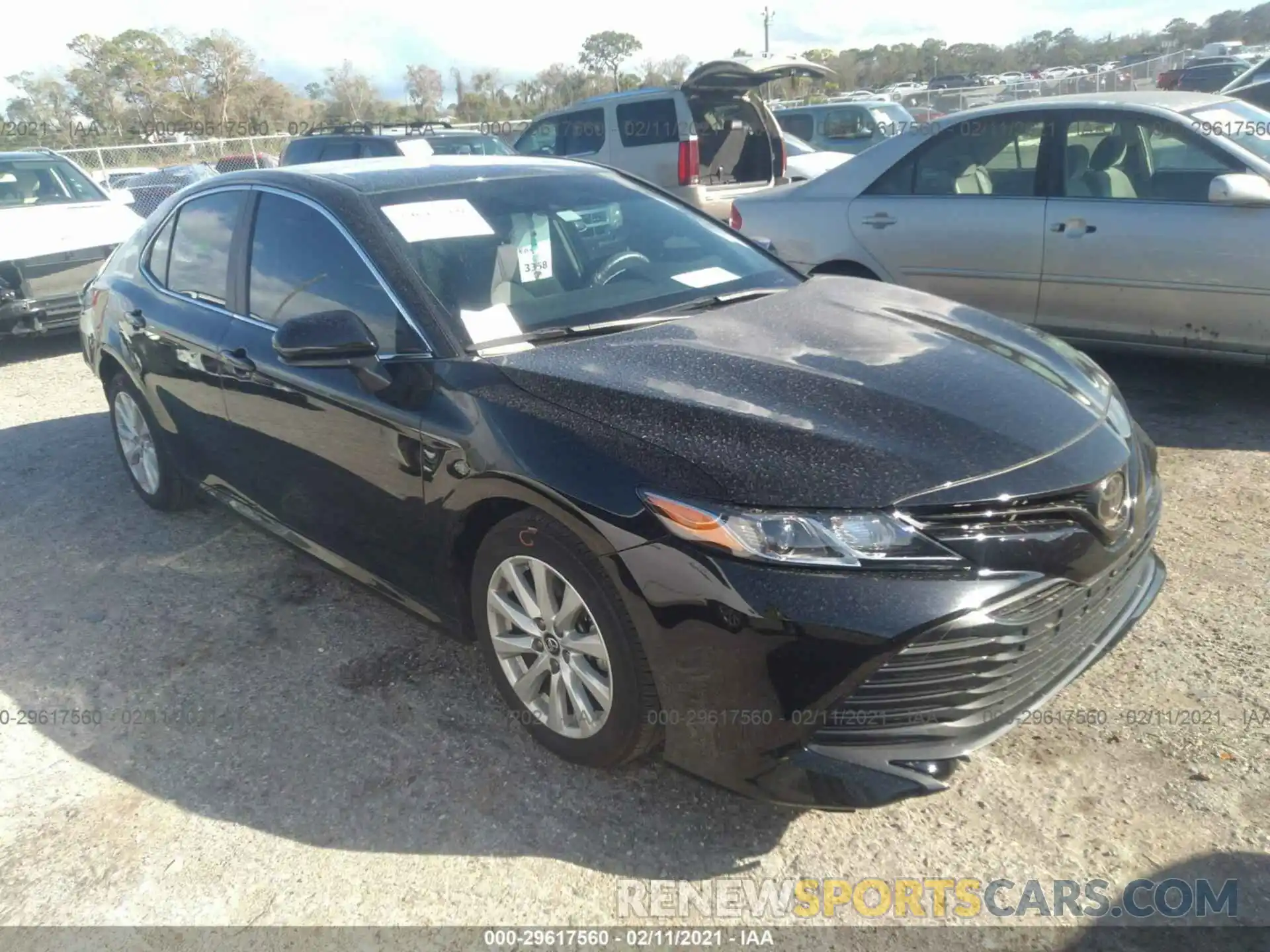 1 Photograph of a damaged car 4T1C11AK6LU895387 TOYOTA CAMRY 2020