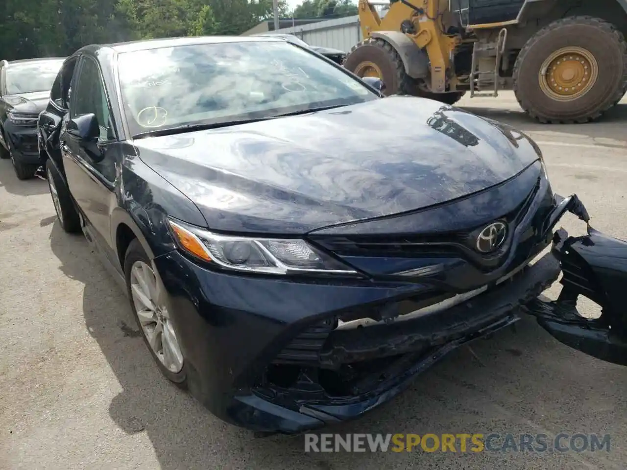 1 Photograph of a damaged car 4T1C11AK6LU899908 TOYOTA CAMRY 2020