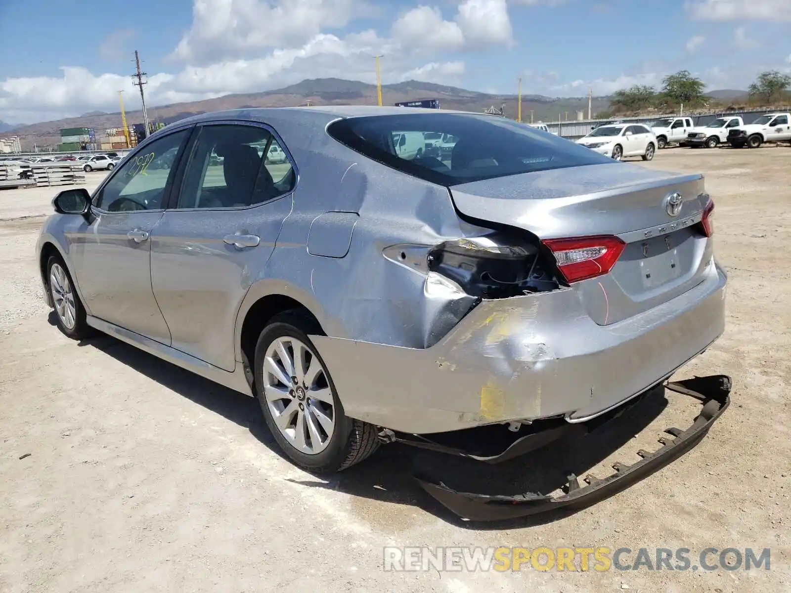 3 Photograph of a damaged car 4T1C11AK6LU901849 TOYOTA CAMRY 2020