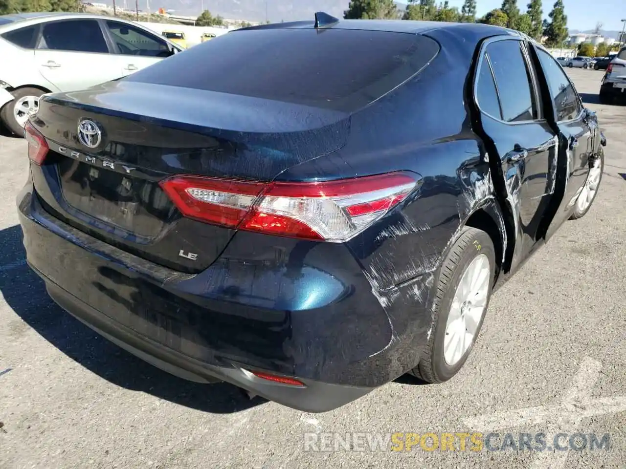 4 Photograph of a damaged car 4T1C11AK6LU903360 TOYOTA CAMRY 2020