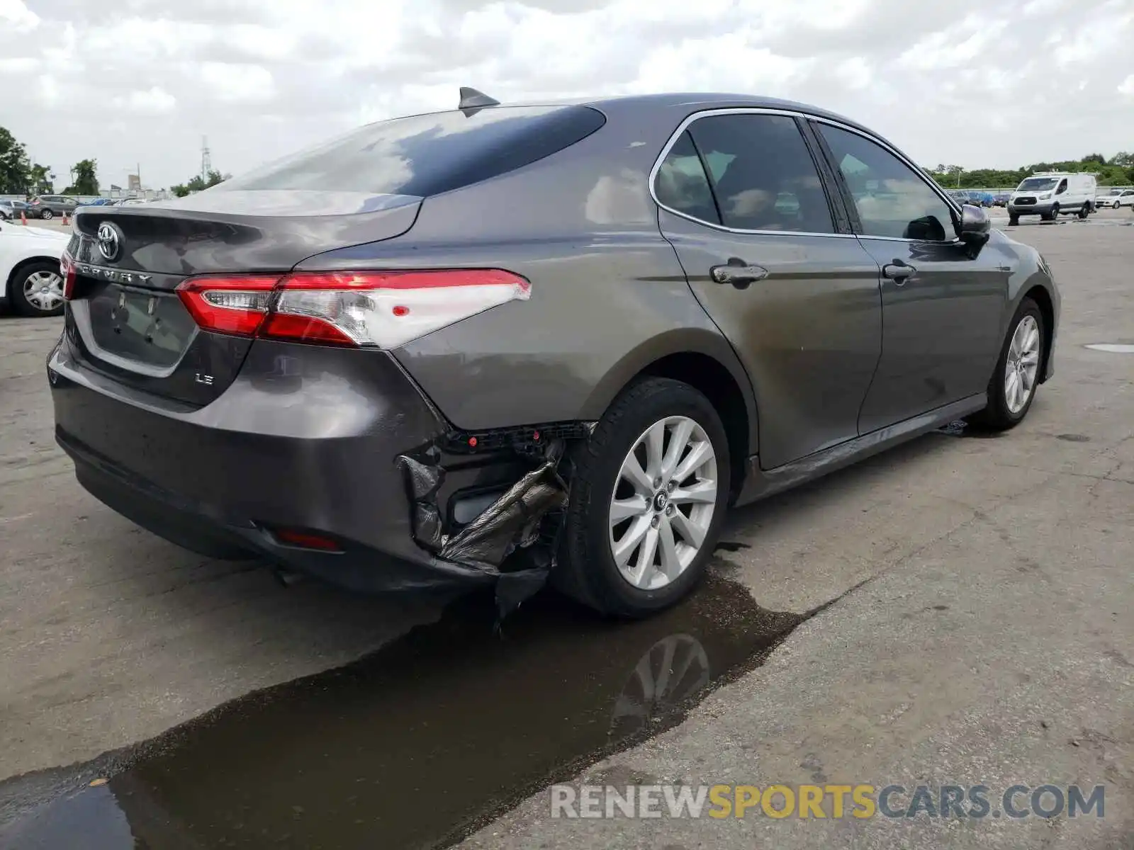 9 Photograph of a damaged car 4T1C11AK6LU904914 TOYOTA CAMRY 2020