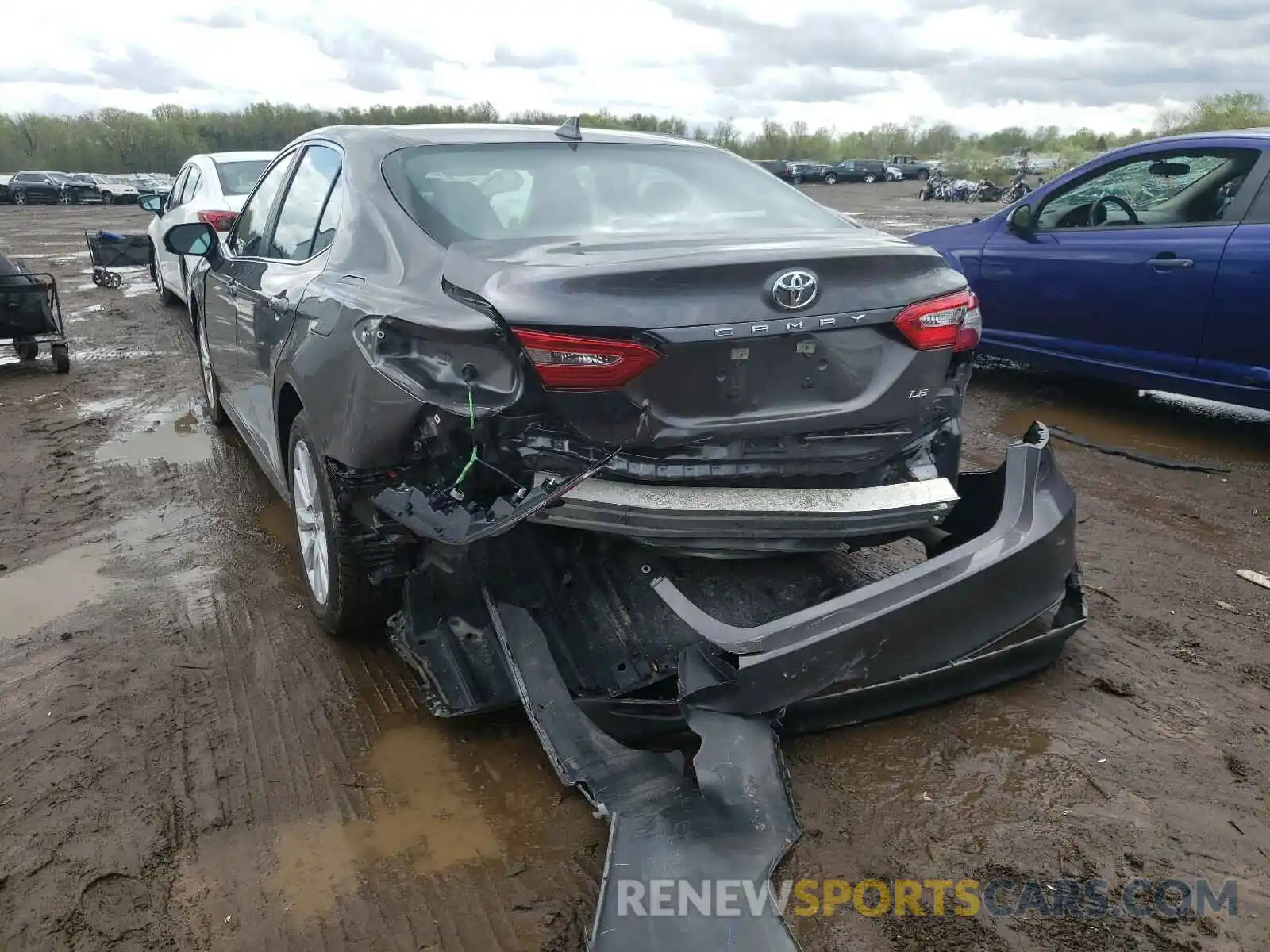 9 Photograph of a damaged car 4T1C11AK6LU915766 TOYOTA CAMRY 2020