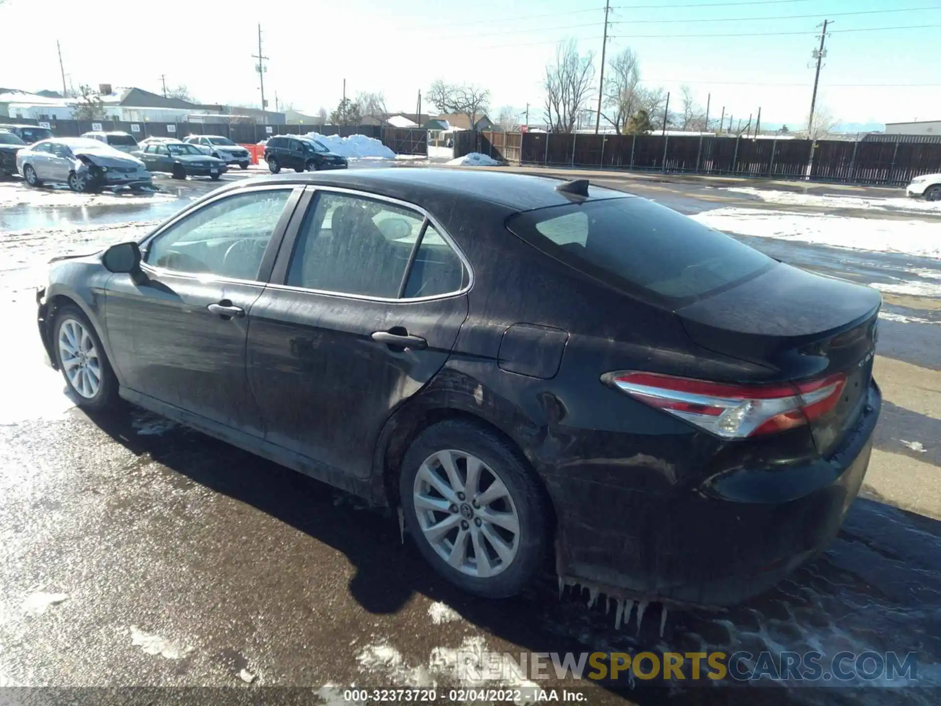 3 Photograph of a damaged car 4T1C11AK6LU915931 TOYOTA CAMRY 2020