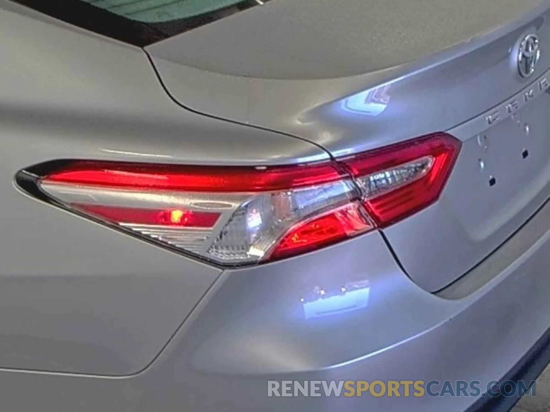 2 Photograph of a damaged car 4T1C11AK6LU918389 TOYOTA CAMRY 2020