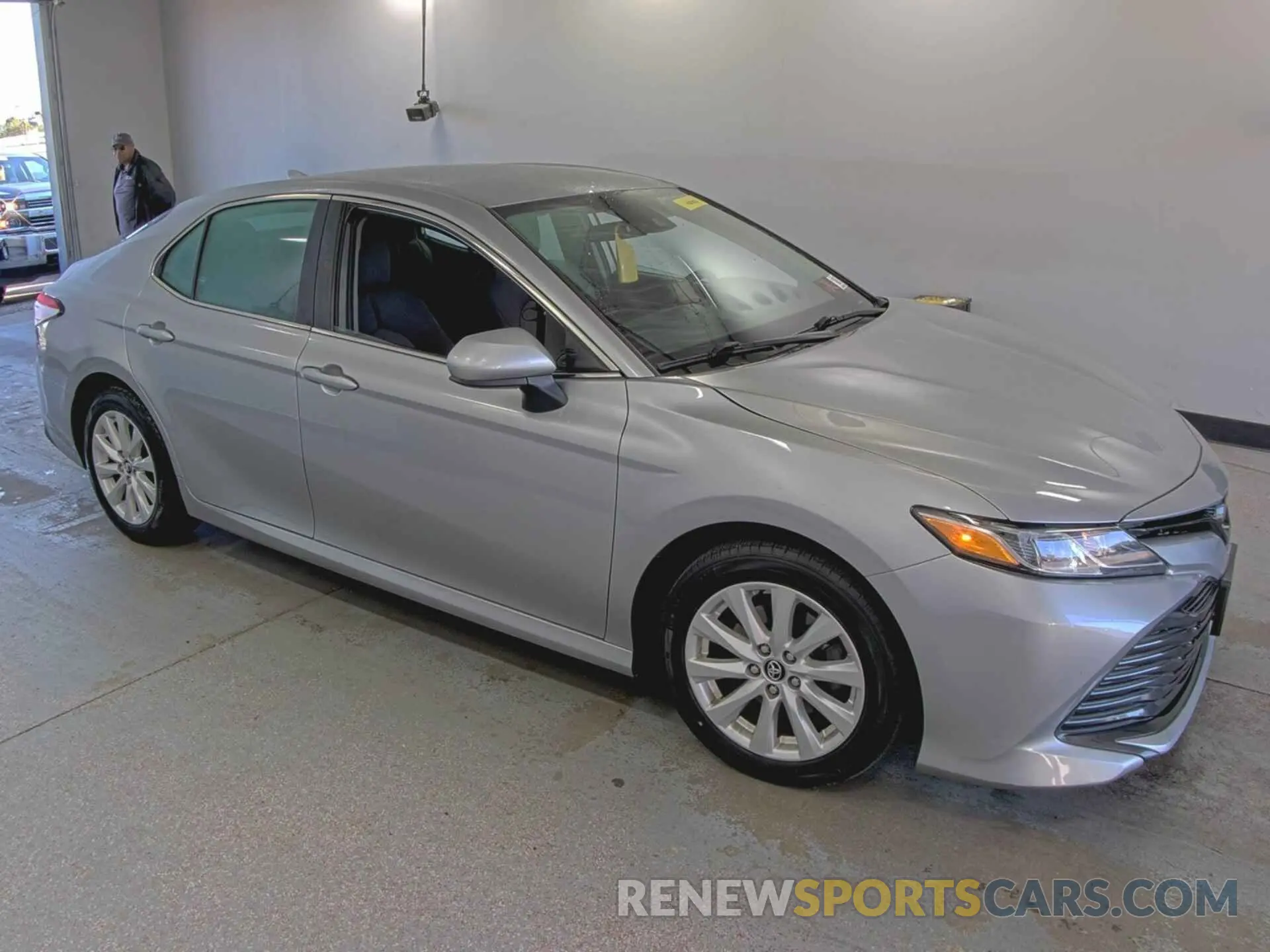 23 Photograph of a damaged car 4T1C11AK6LU918389 TOYOTA CAMRY 2020