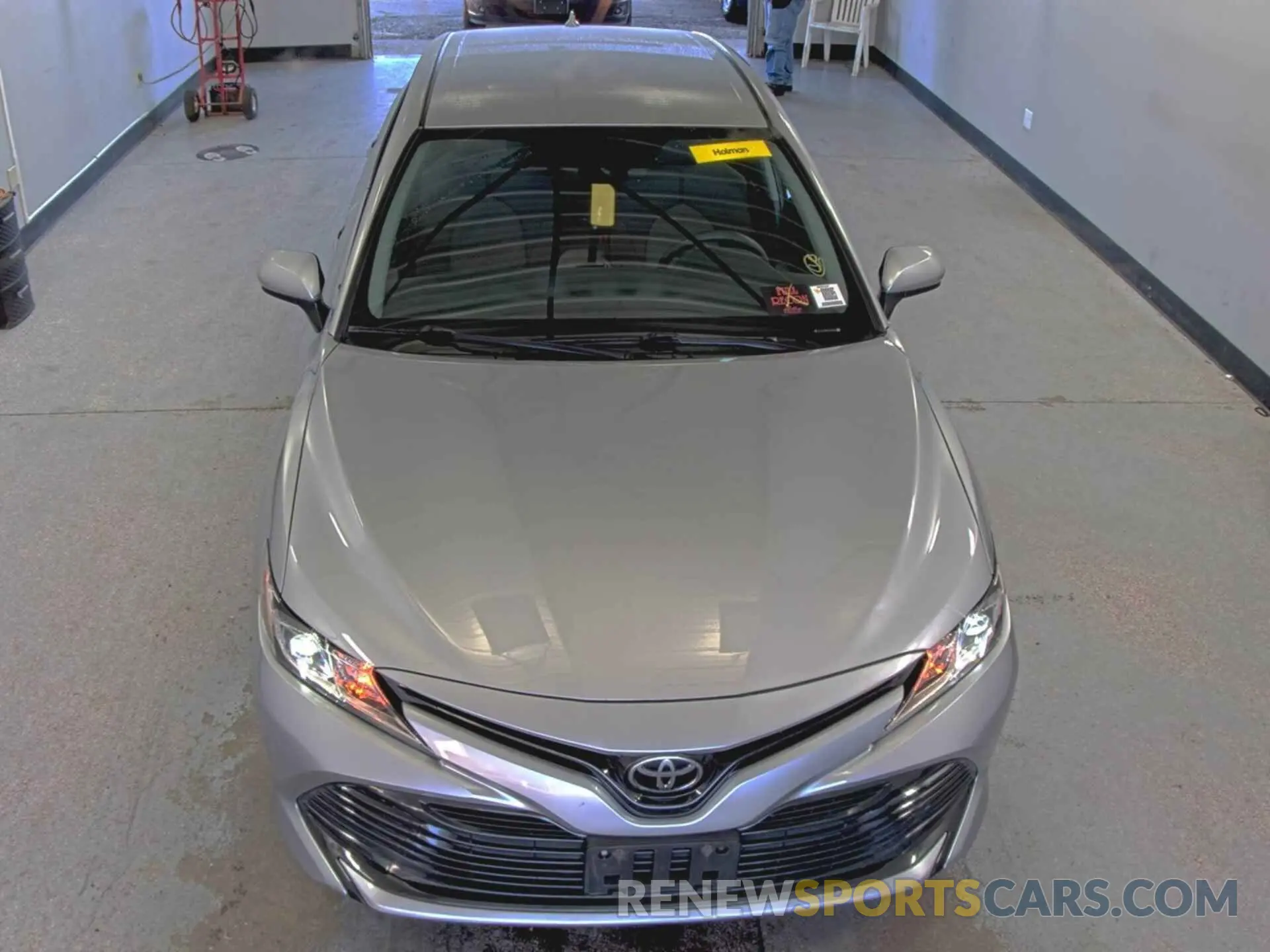 6 Photograph of a damaged car 4T1C11AK6LU918389 TOYOTA CAMRY 2020
