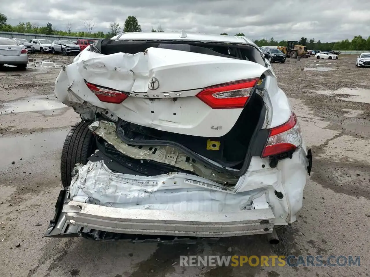 6 Photograph of a damaged car 4T1C11AK6LU920448 TOYOTA CAMRY 2020