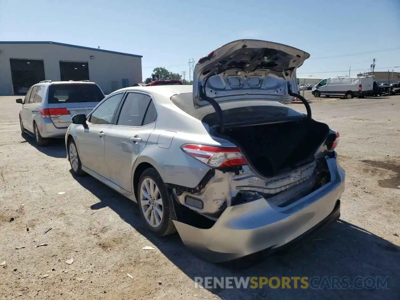 3 Photograph of a damaged car 4T1C11AK6LU937346 TOYOTA CAMRY 2020