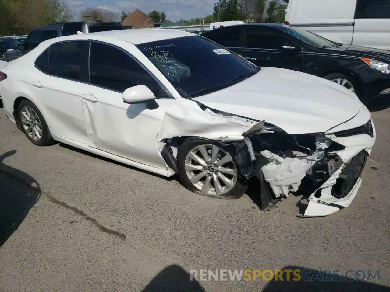 9 Photograph of a damaged car 4T1C11AK6LU939422 TOYOTA CAMRY 2020