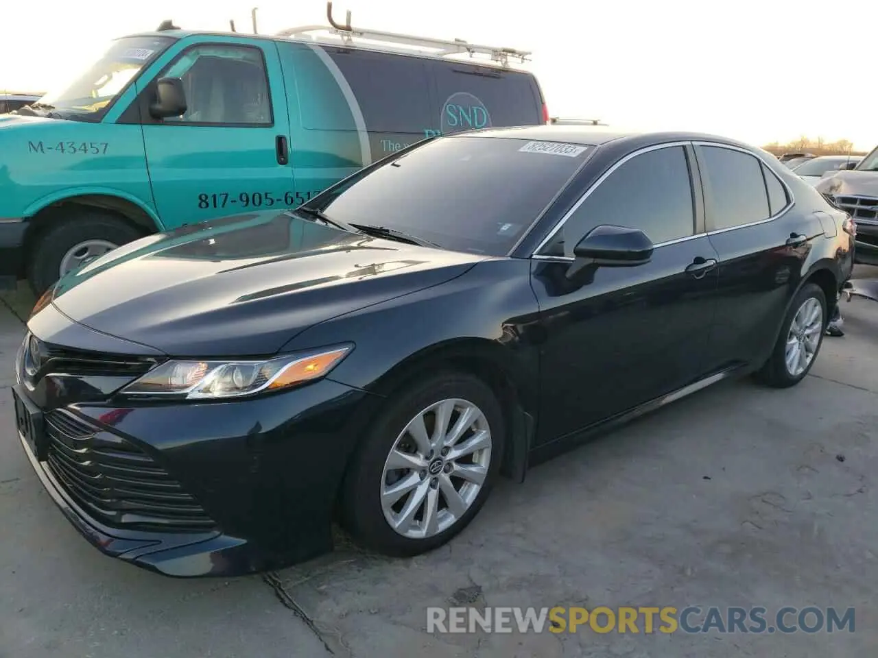 1 Photograph of a damaged car 4T1C11AK6LU939968 TOYOTA CAMRY 2020