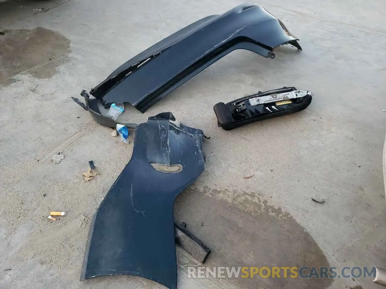 12 Photograph of a damaged car 4T1C11AK6LU939968 TOYOTA CAMRY 2020
