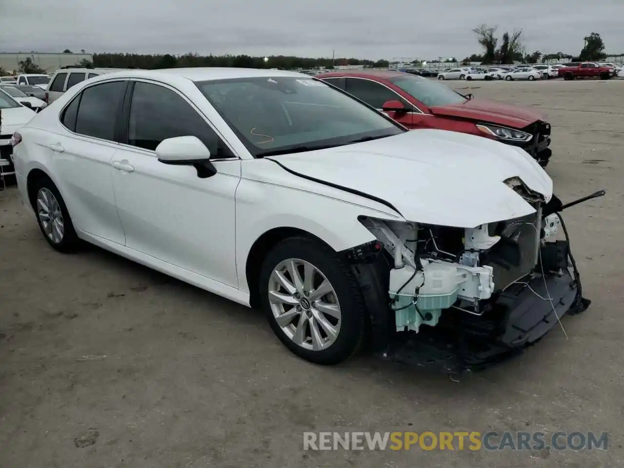 4 Photograph of a damaged car 4T1C11AK6LU943809 TOYOTA CAMRY 2020