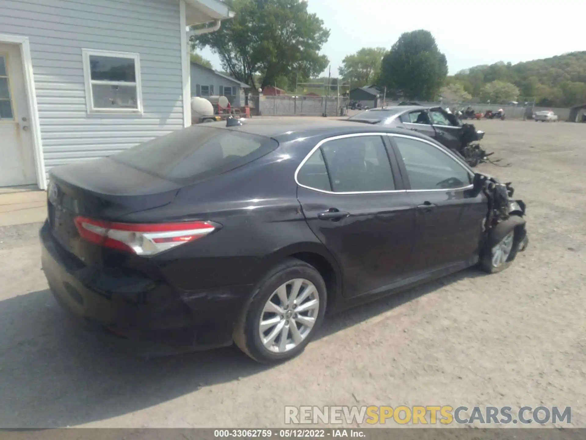 4 Photograph of a damaged car 4T1C11AK6LU948458 TOYOTA CAMRY 2020