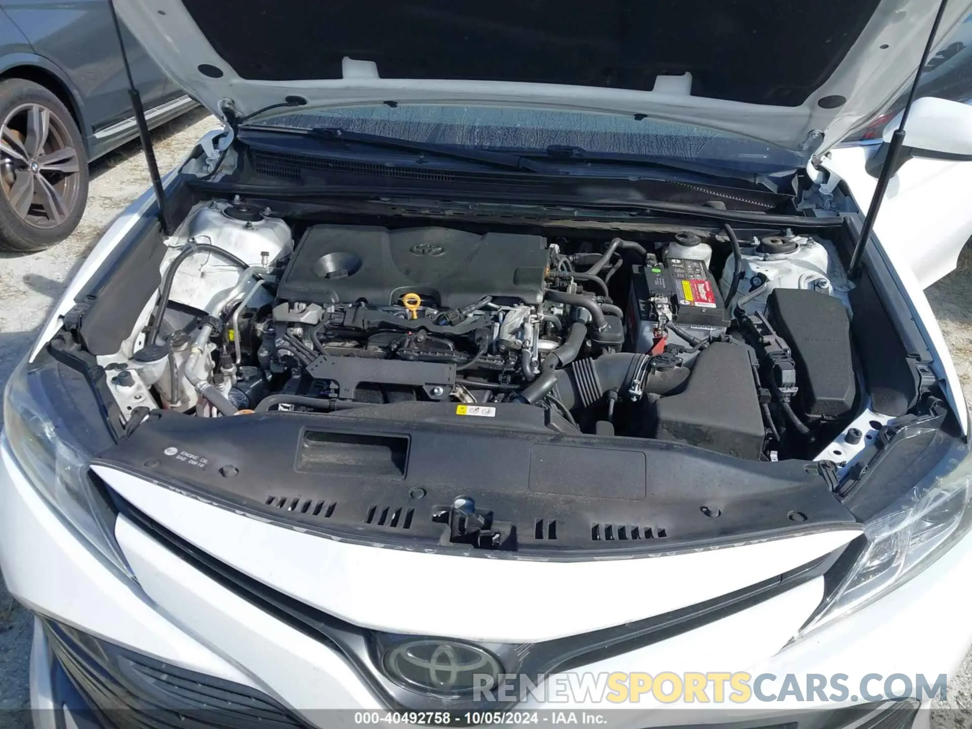 10 Photograph of a damaged car 4T1C11AK6LU954101 TOYOTA CAMRY 2020