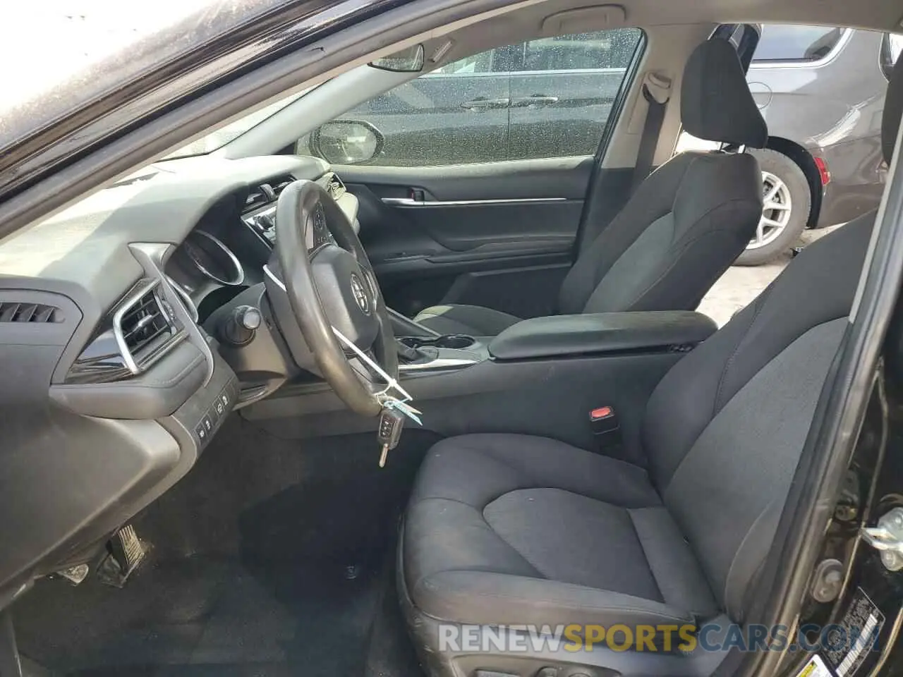 7 Photograph of a damaged car 4T1C11AK6LU954132 TOYOTA CAMRY 2020