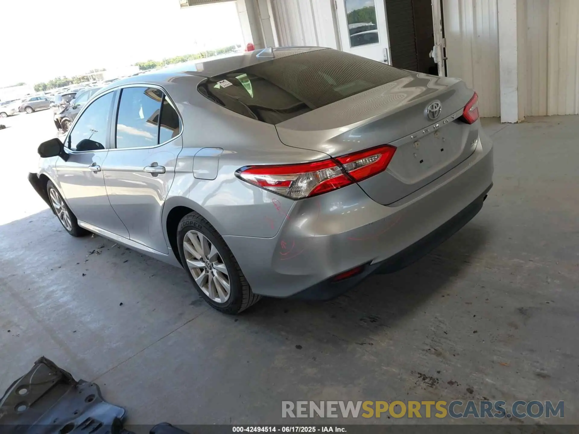 3 Photograph of a damaged car 4T1C11AK6LU956883 TOYOTA CAMRY 2020