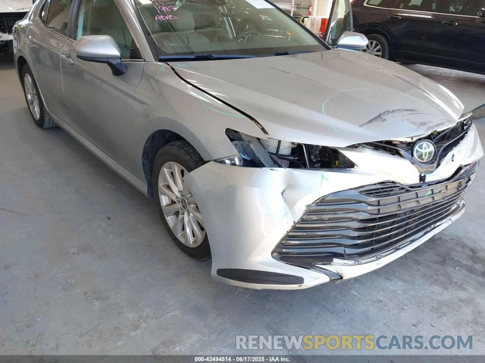 6 Photograph of a damaged car 4T1C11AK6LU956883 TOYOTA CAMRY 2020