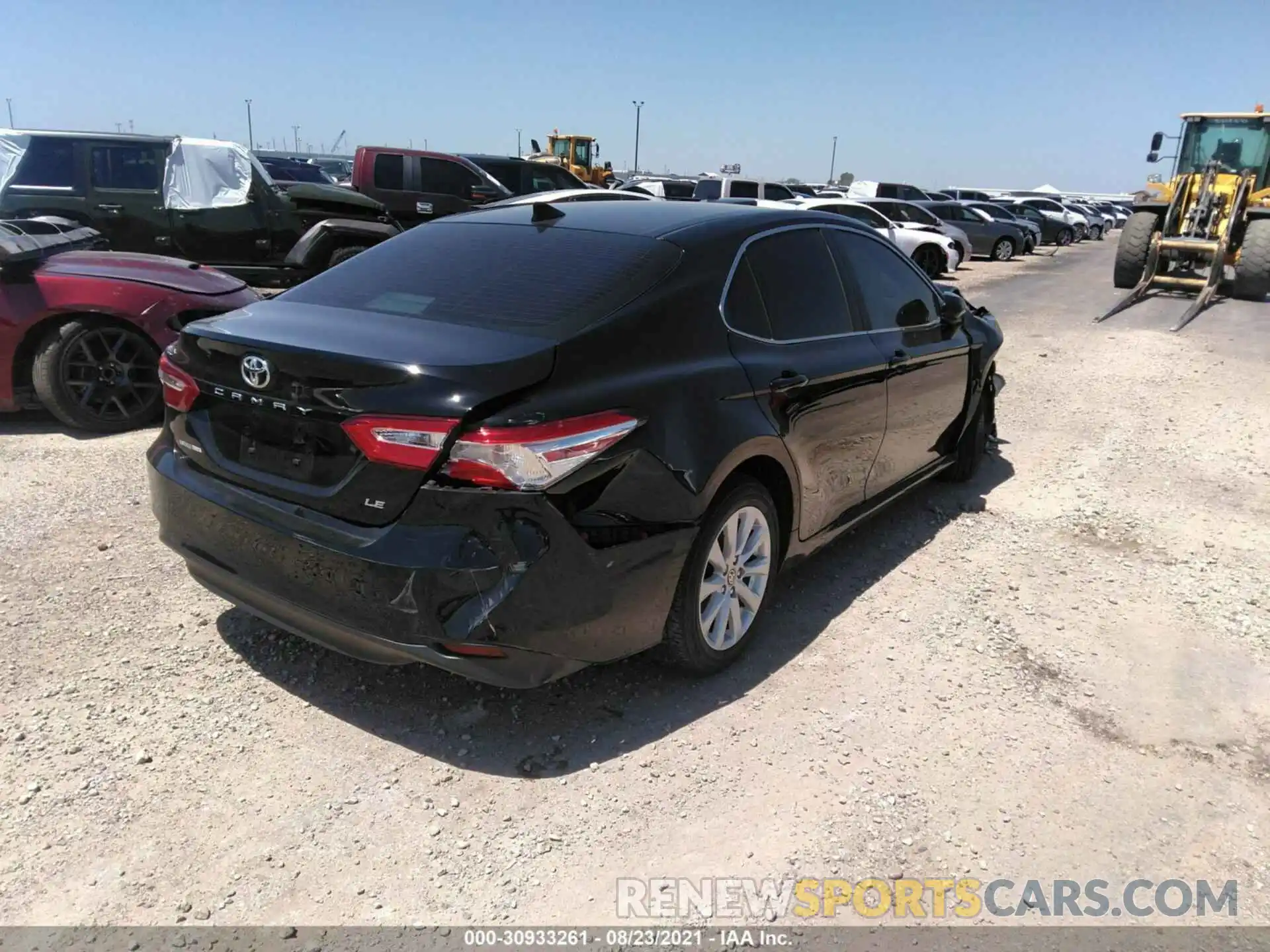 4 Photograph of a damaged car 4T1C11AK6LU957774 TOYOTA CAMRY 2020