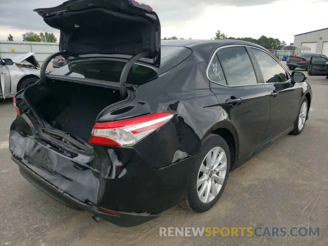 4 Photograph of a damaged car 4T1C11AK6LU972324 TOYOTA CAMRY 2020