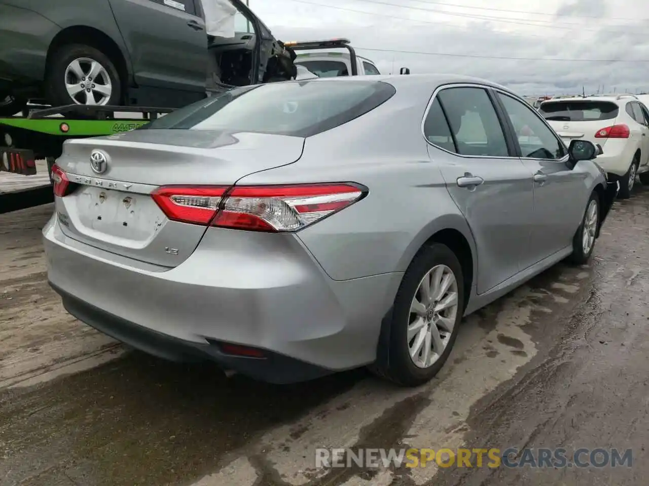 4 Photograph of a damaged car 4T1C11AK6LU972789 TOYOTA CAMRY 2020