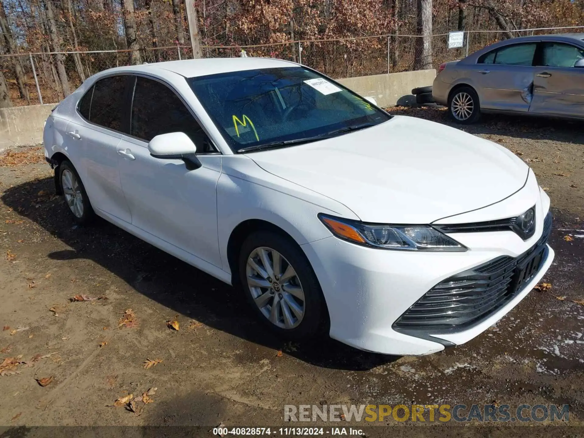 1 Photograph of a damaged car 4T1C11AK6LU975708 TOYOTA CAMRY 2020