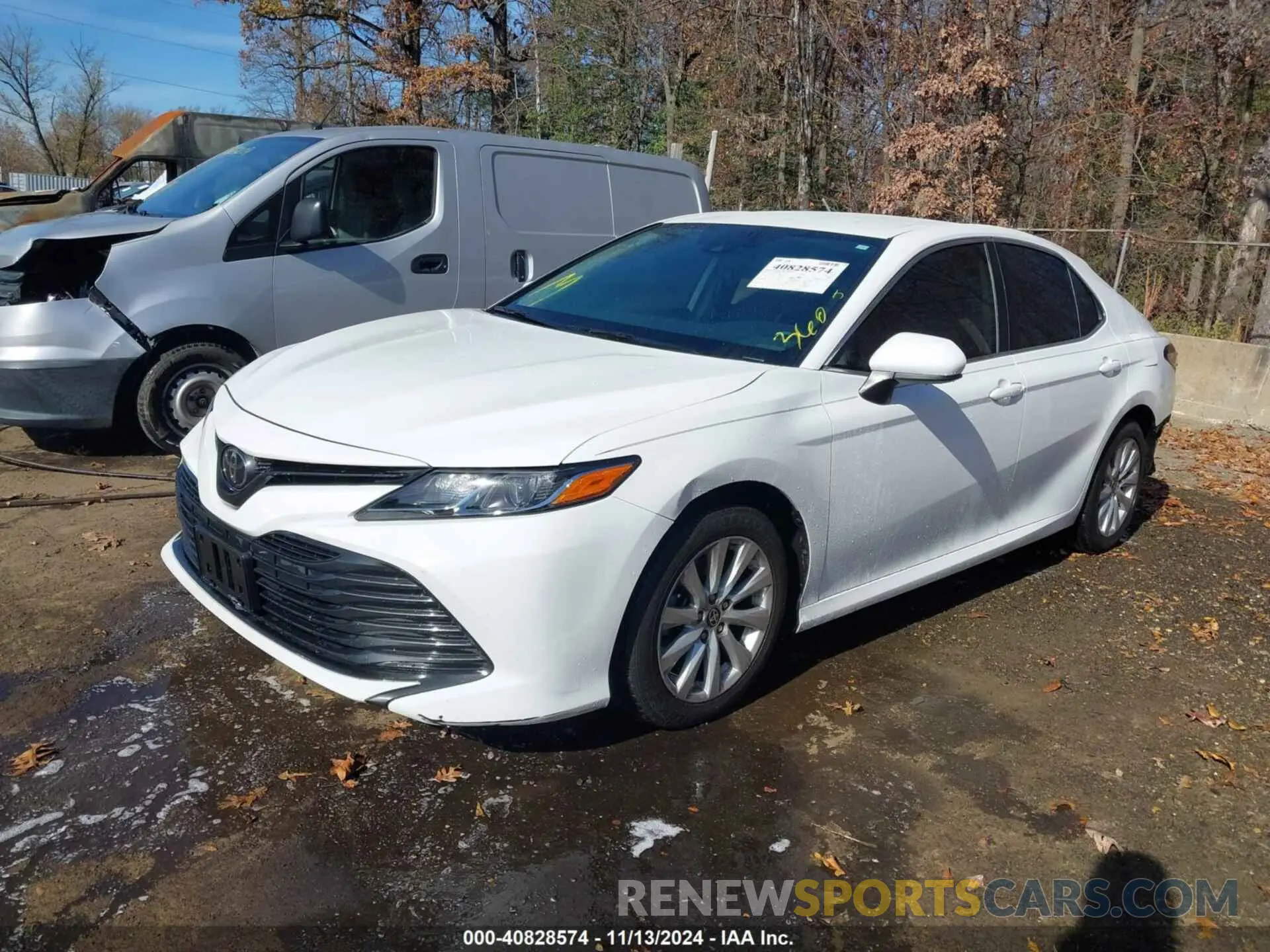 2 Photograph of a damaged car 4T1C11AK6LU975708 TOYOTA CAMRY 2020