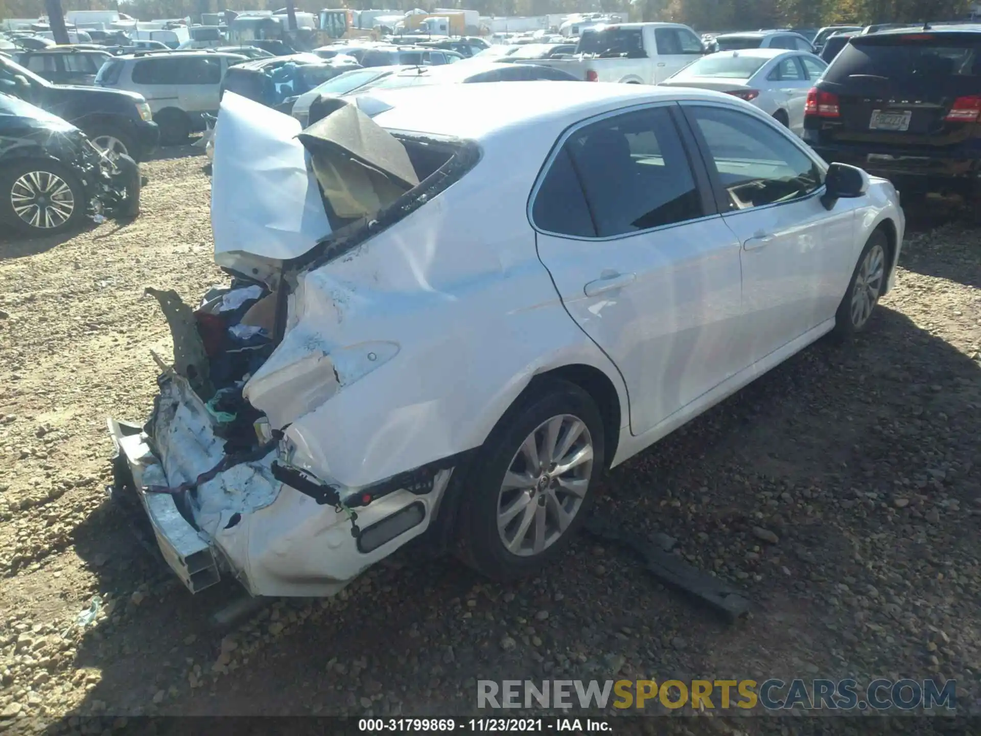 4 Photograph of a damaged car 4T1C11AK6LU980200 TOYOTA CAMRY 2020