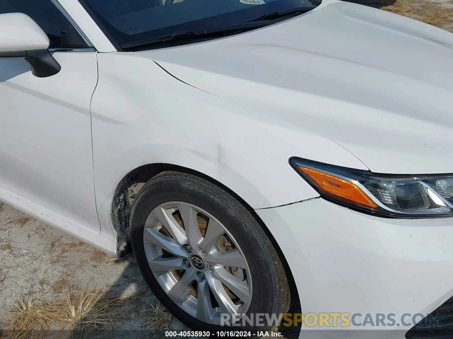 6 Photograph of a damaged car 4T1C11AK6LU991732 TOYOTA CAMRY 2020