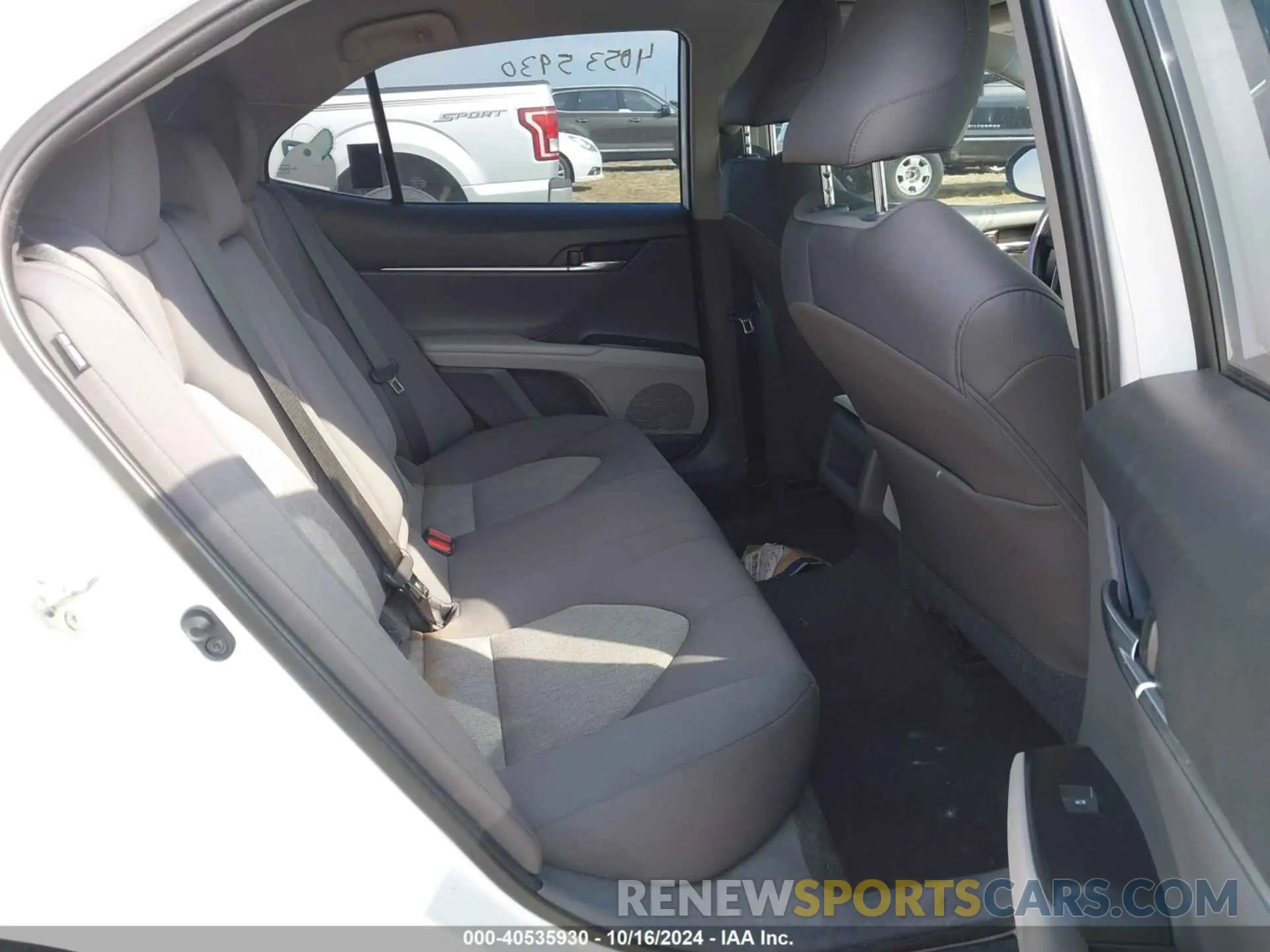 8 Photograph of a damaged car 4T1C11AK6LU991732 TOYOTA CAMRY 2020