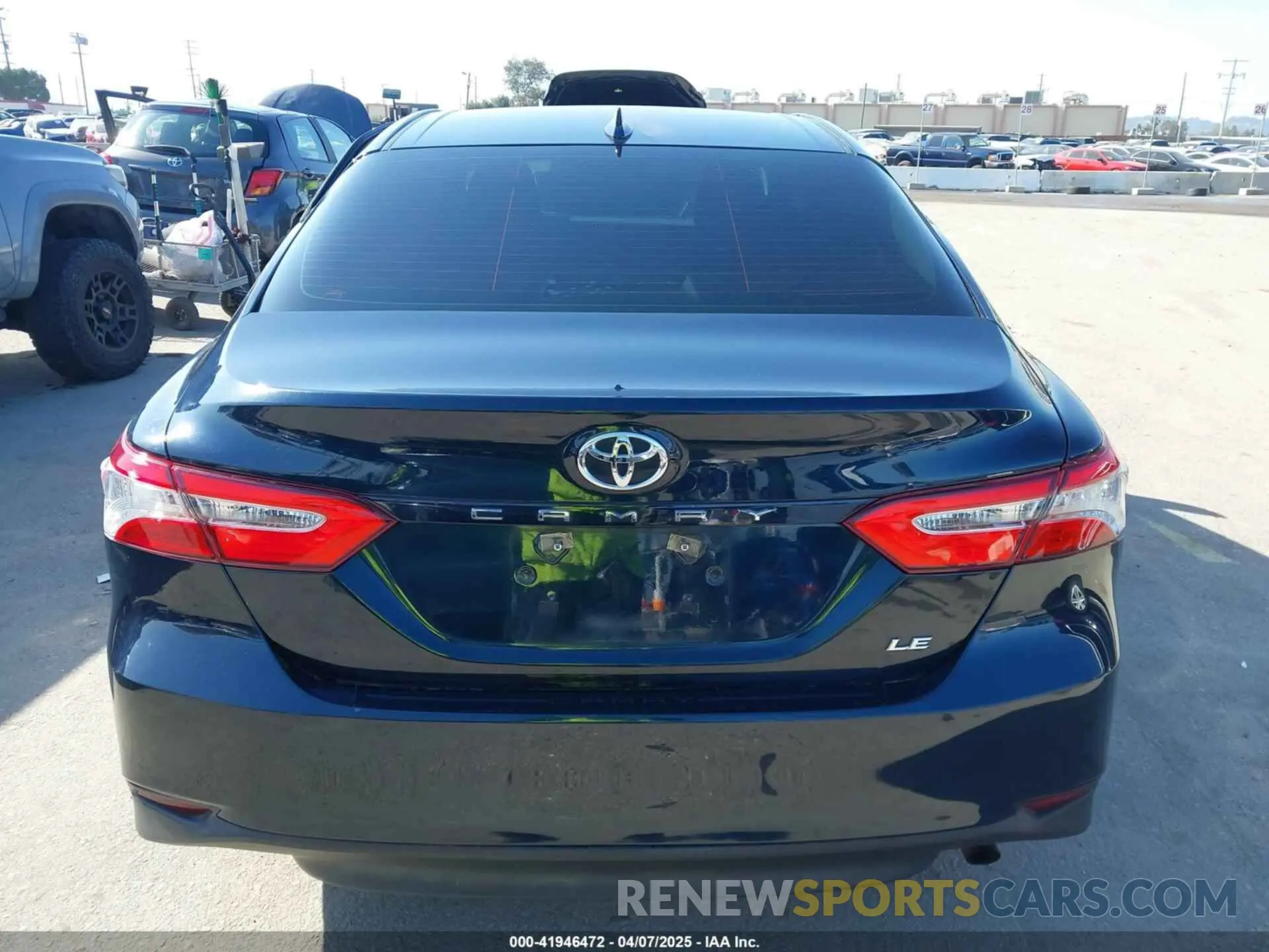 16 Photograph of a damaged car 4T1C11AK6LU994601 TOYOTA CAMRY 2020