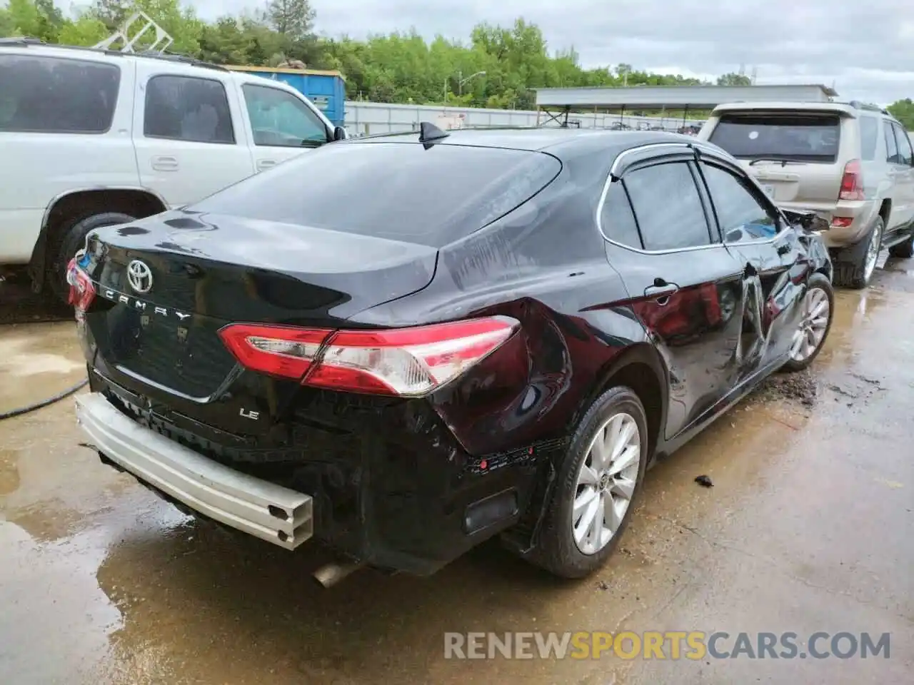 4 Photograph of a damaged car 4T1C11AK6LU998602 TOYOTA CAMRY 2020