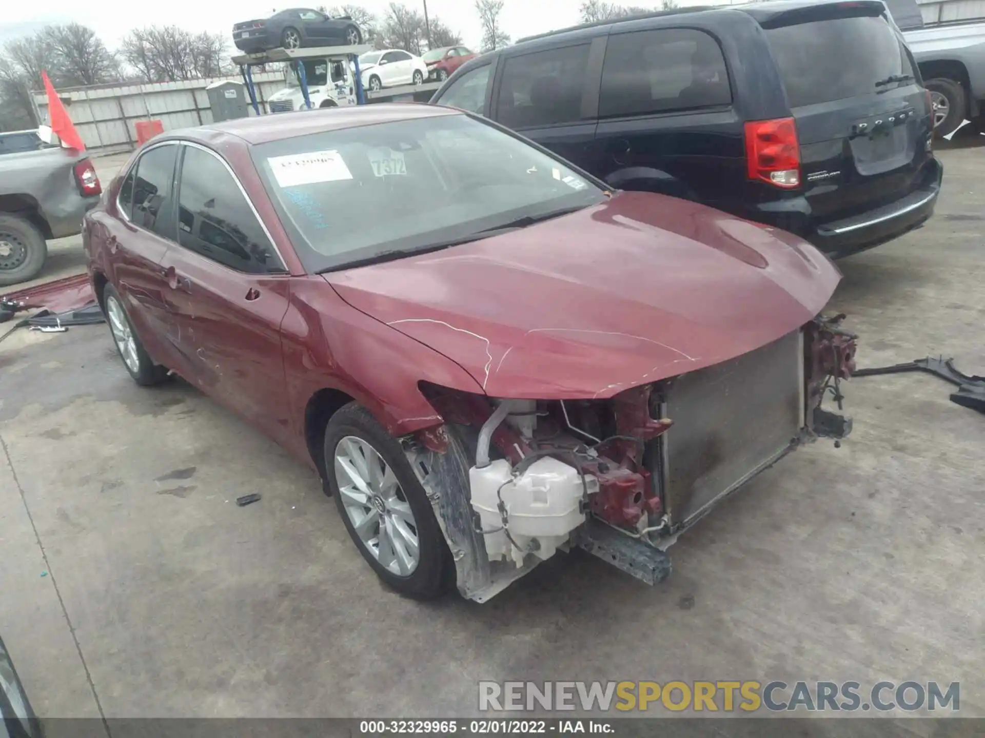 1 Photograph of a damaged car 4T1C11AK7LU306007 TOYOTA CAMRY 2020